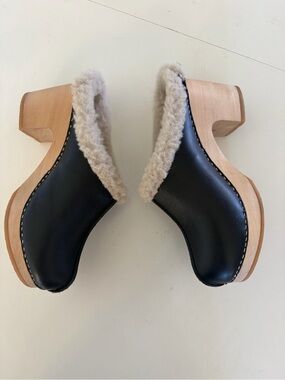 Sabot Youyou Ygloo Vegtable Tanned Black Leather Sherpa Lined Slip-On Wool Clogs